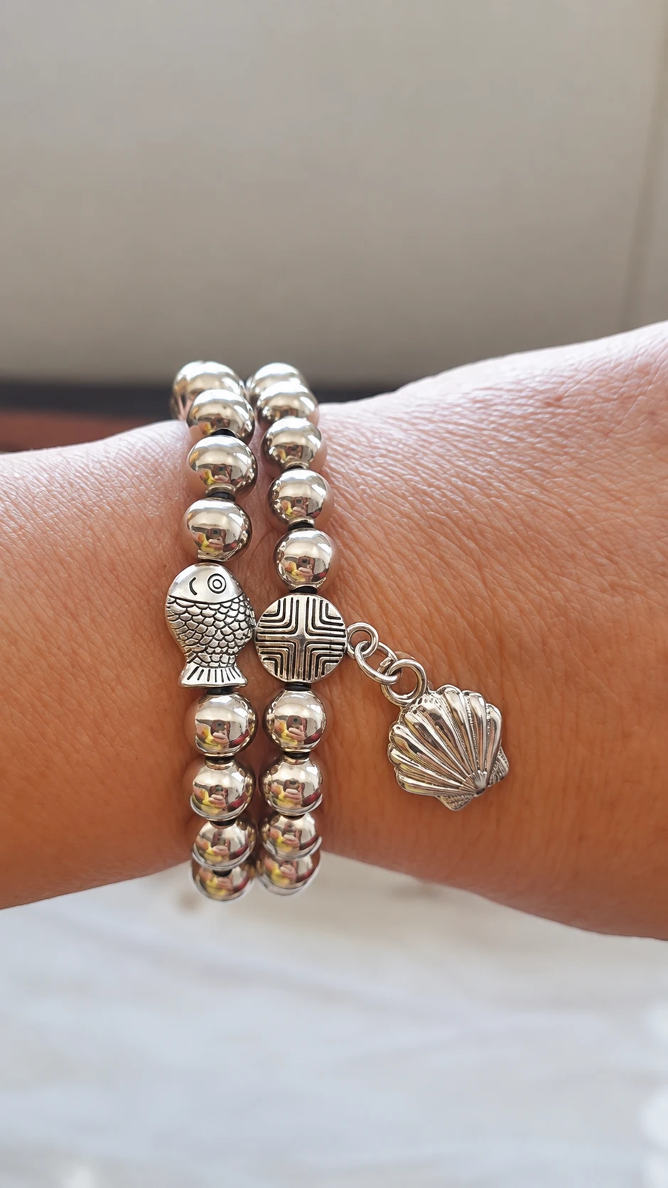 Pulseras con dijes — Santa Cabrona